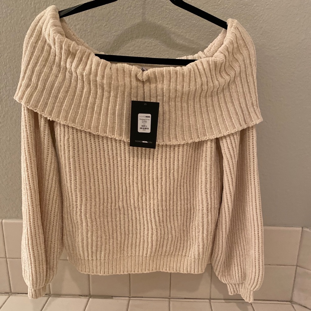 Fashion Nova Cozy Sweater👛👛Cyber Monday!